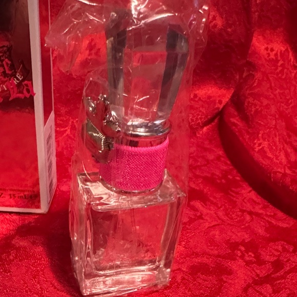 Juicy Couture La La Perfume with Pink Accent - Picture 2 of 6